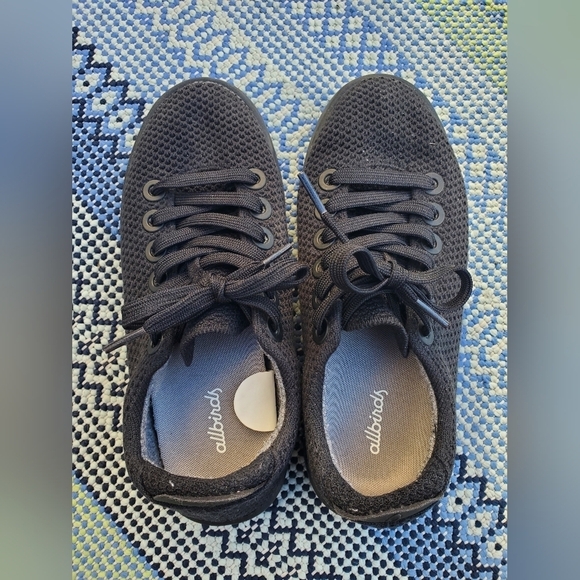 Black Allbirds - Picture 8 of 10